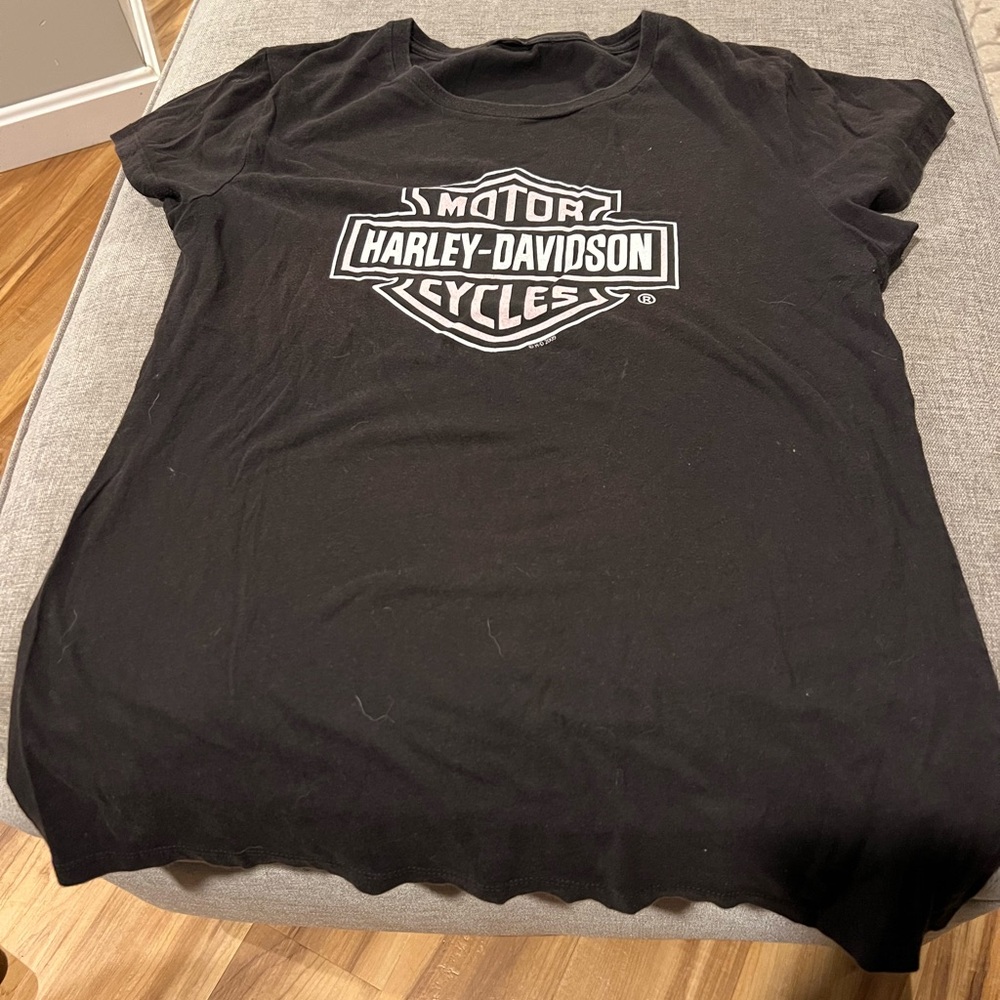 Harley-Davidson Black Tee with Purple Graphic